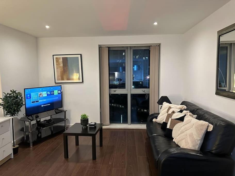 Heart Of Bham Free Parking - Walk To Everything/1 Min From New St Station Birmingham Esterno foto