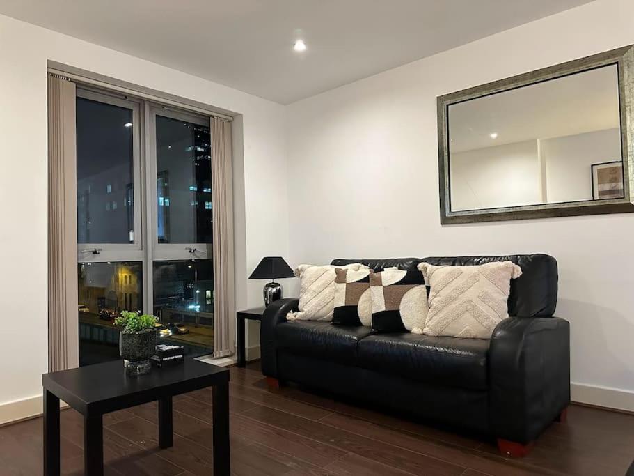 Heart Of Bham Free Parking - Walk To Everything/1 Min From New St Station Birmingham Esterno foto