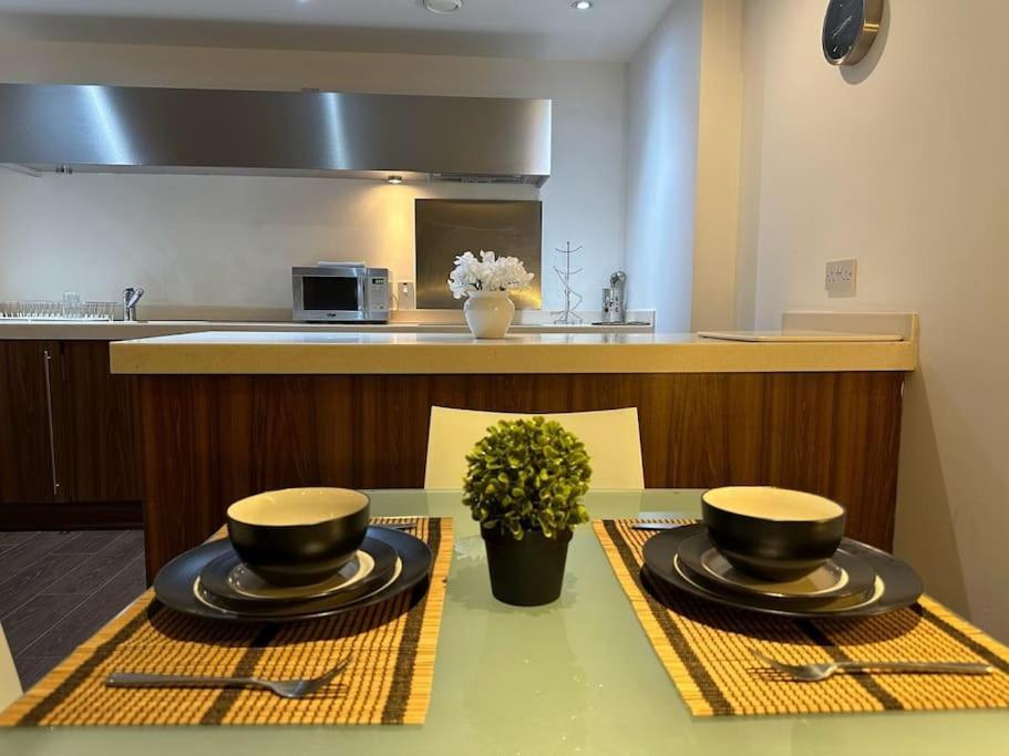 Heart Of Bham Free Parking - Walk To Everything/1 Min From New St Station Birmingham Esterno foto