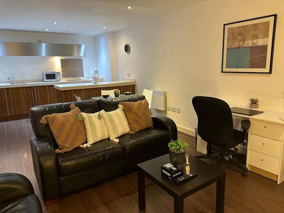 Heart Of Bham Free Parking - Walk To Everything/1 Min From New St Station Birmingham Esterno foto